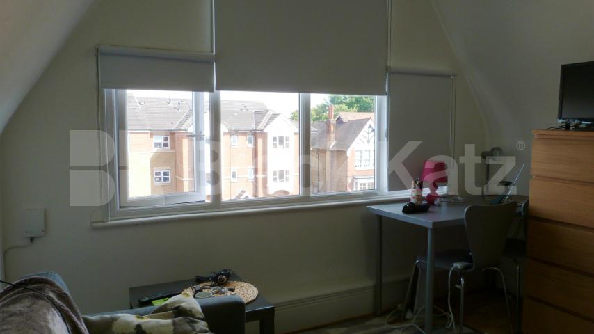 			Price Reduced !, 1 Bedroom, 1 bath, 1 reception Flat			 Green Lanes, Palmers Green