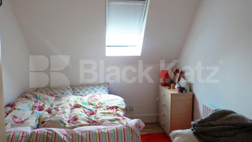 			Price Reduced !, 1 Bedroom, 1 bath, 1 reception Flat			 Green Lanes, Palmers Green