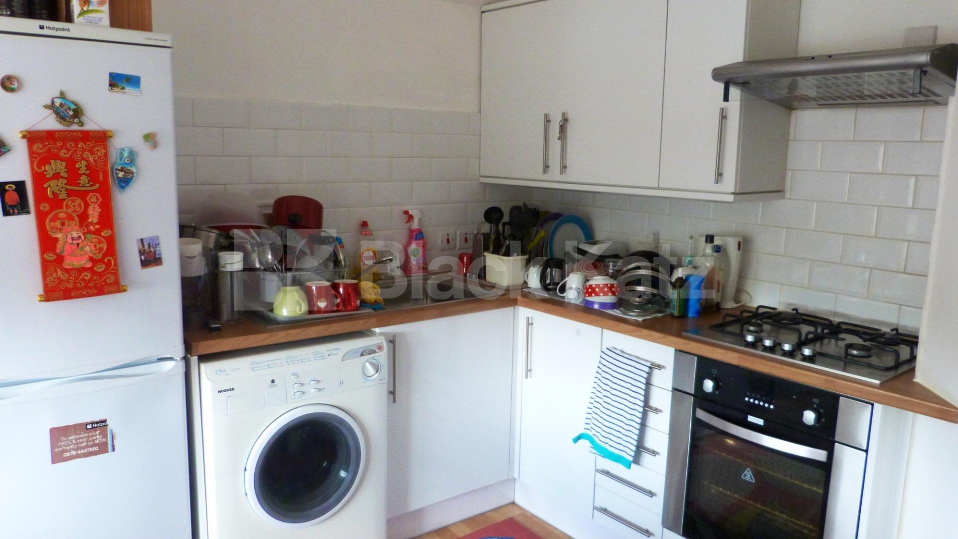 			Price Reduced !, 1 Bedroom, 1 bath, 1 reception Flat			 Green Lanes, Palmers Green