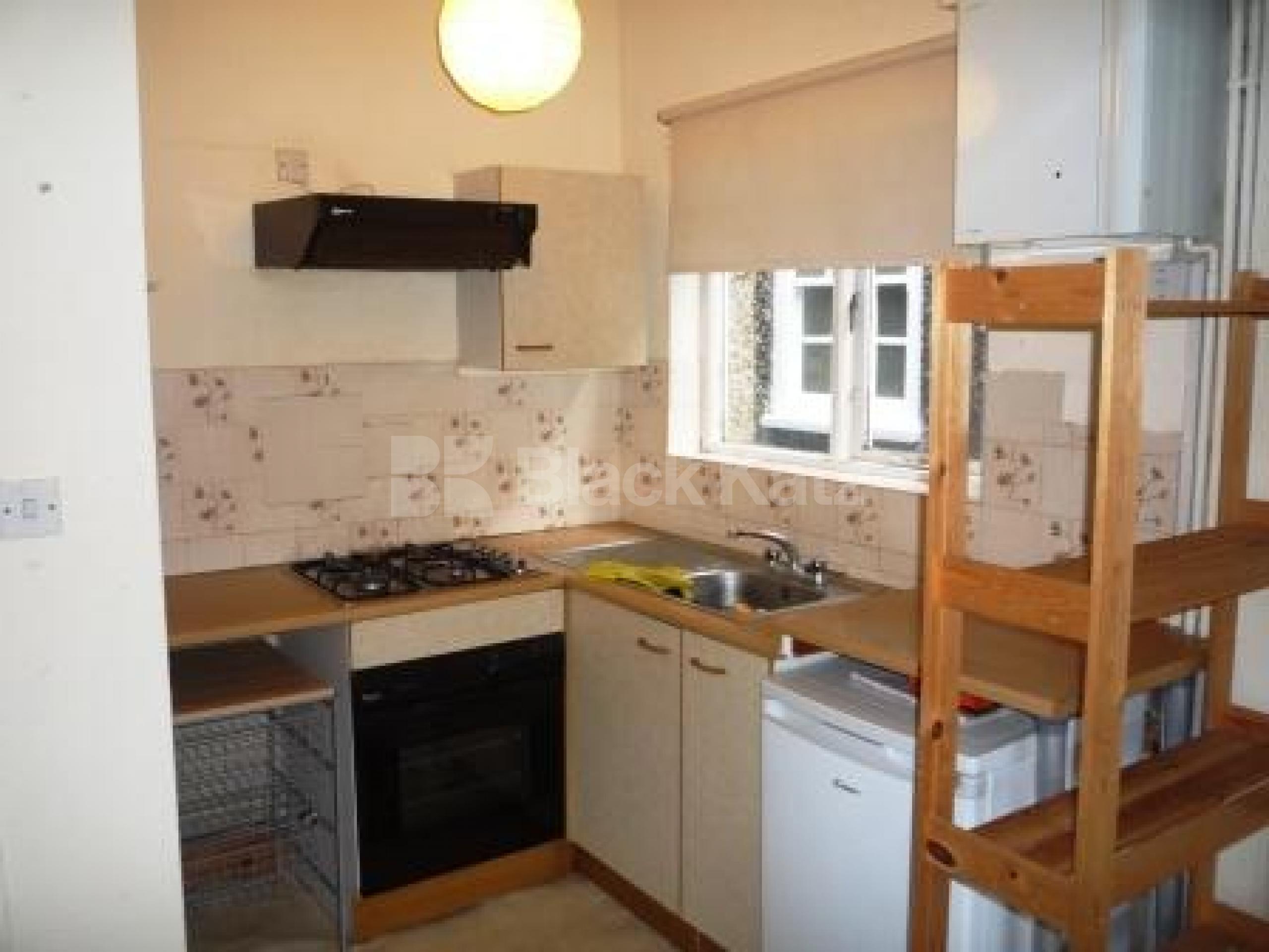 			1 Bedroom, 1 bath, 1 reception Flat			 Cholmley Park, HIGHGATE N6