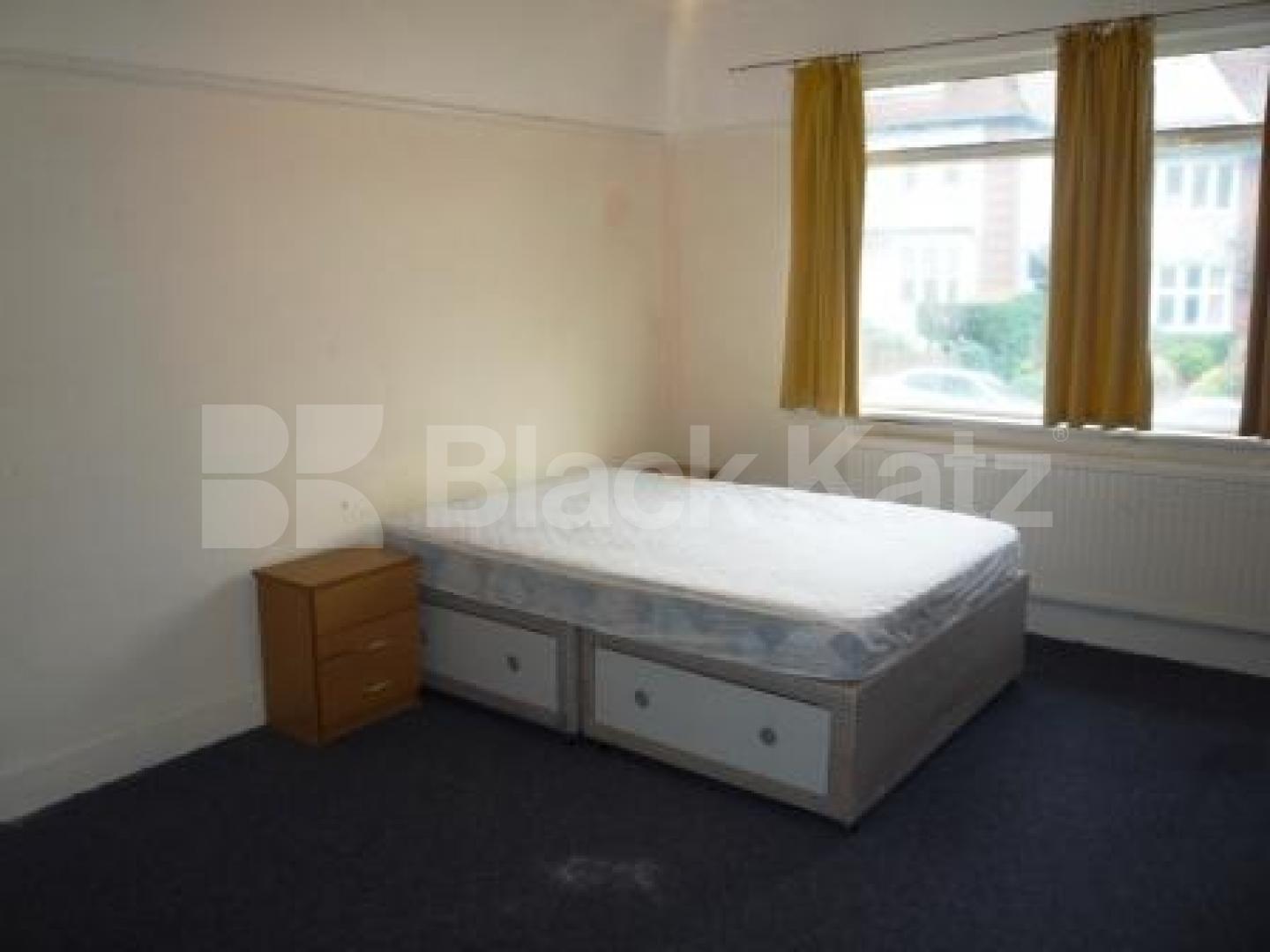 			1 Bedroom, 1 bath, 1 reception Flat			 Cholmley Park, HIGHGATE