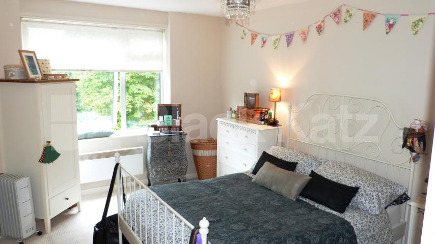 			1 Bedroom, 1 bath, 1 reception Flat			 Colney Hatch Lane, MUSWELL HILL