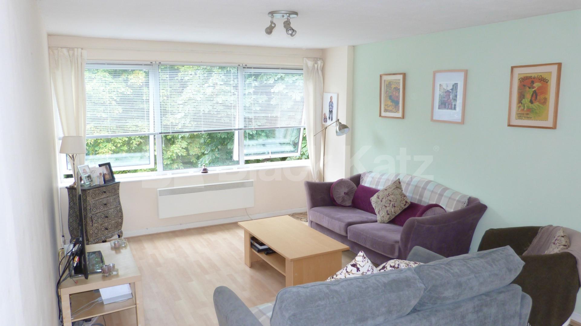 			1 Bedroom, 1 bath, 1 reception Flat			 Colney Hatch Lane, MUSWELL HILL