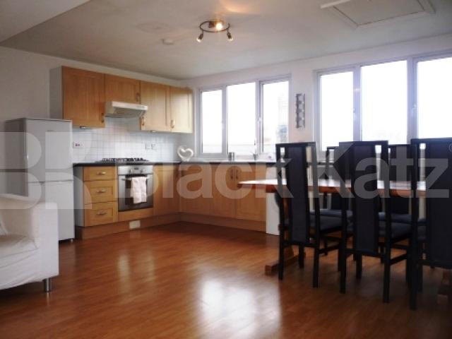 			INCLUDES ALL BILLS!, 2 Bedroom, 1 bath, 1 reception Flat			 Muswell Avenue, MUSWELL HILL