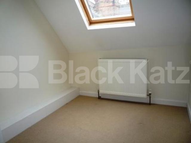 			INCLUDES ALL BILLS!, 2 Bedroom, 1 bath, 1 reception Flat			 Muswell Avenue, MUSWELL HILL