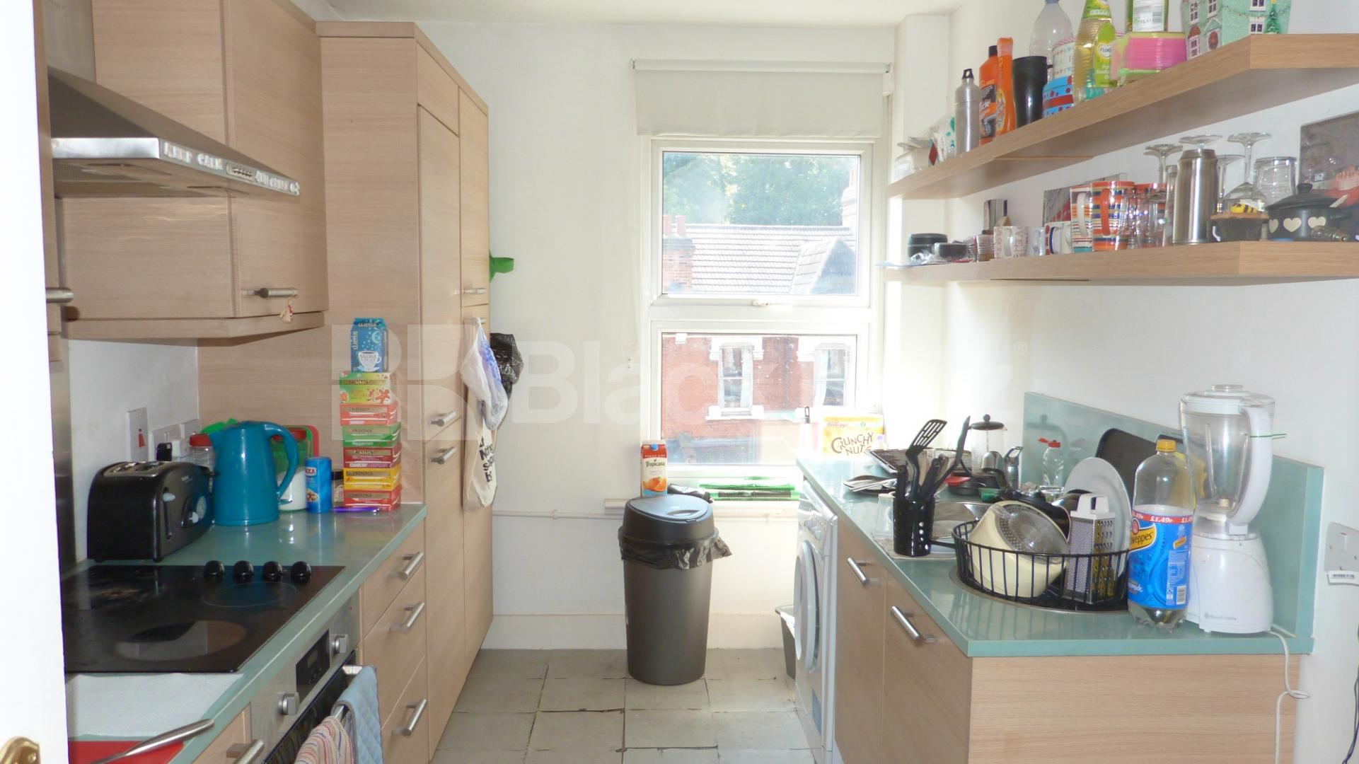 			2 Bedroom, 1 bath, 1 reception Flat			 Palace Gates Road, Alexandra Park