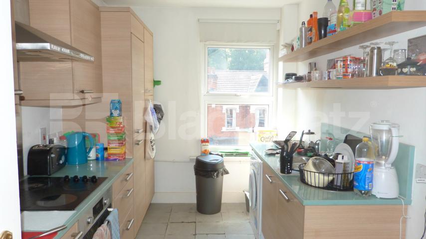 			2 Bedroom, 1 bath, 1 reception Flat			 Palace Gates Road, Alexandra Park