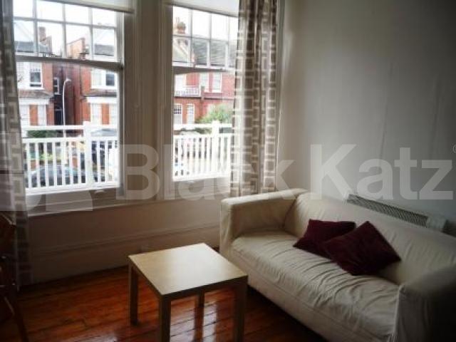 			1 Bedroom, 1 bath, 1 reception Flat			 Wellfield Avenue, Muswell Hill