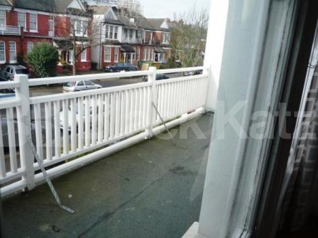 			1 Bedroom, 1 bath, 1 reception Flat			 Wellfield Avenue, Muswell Hill