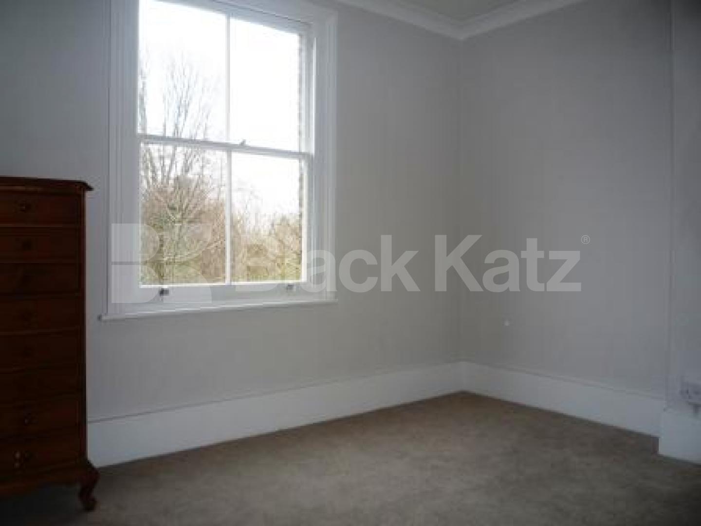 			2 Bedroom, 1 bath, 1 reception Flat			 Temple Road, CROUCH END