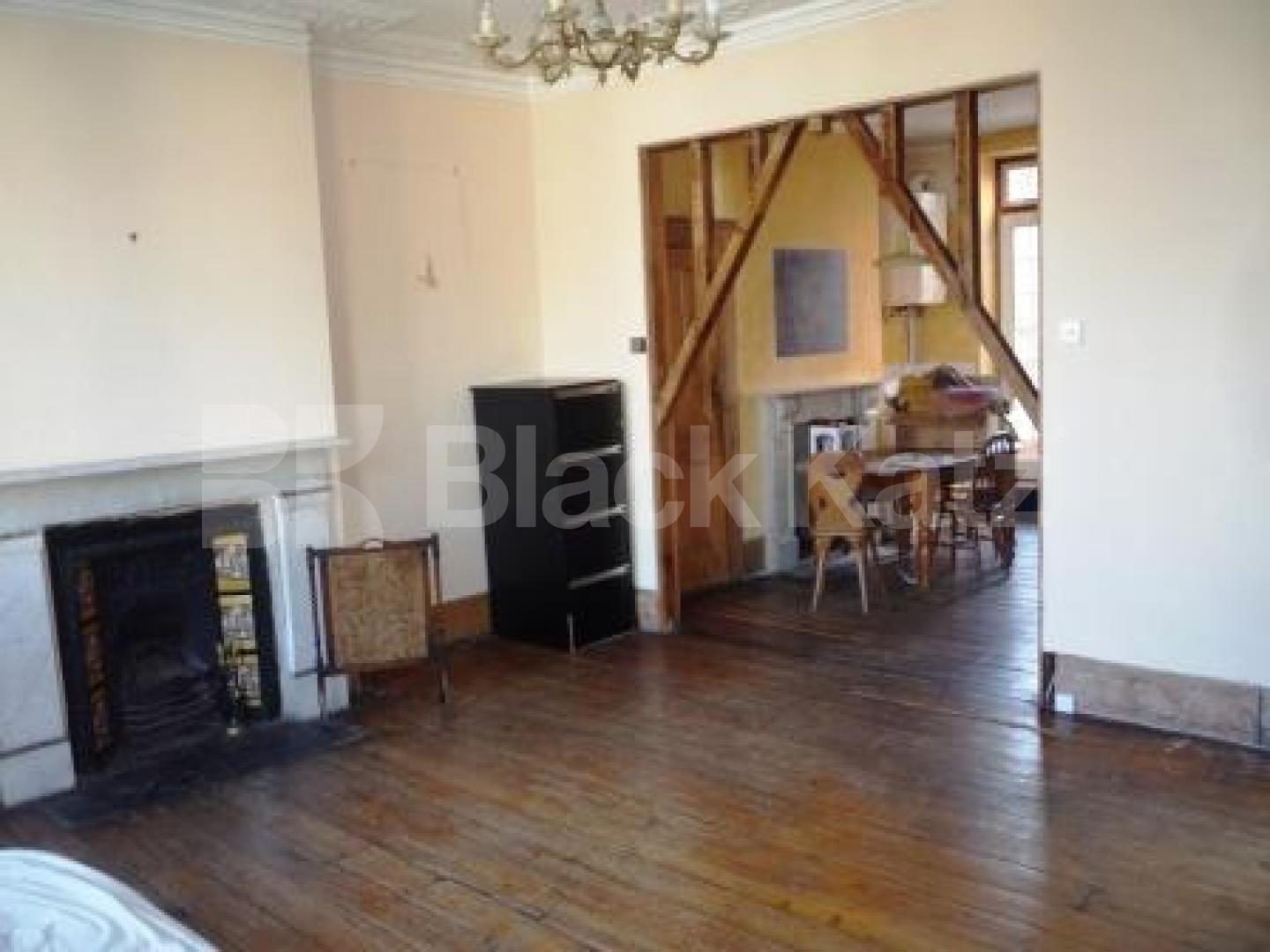 			Available Now, 1 Bedroom, 1 bath, 1 reception Flat			 Park Road, CROUCH END