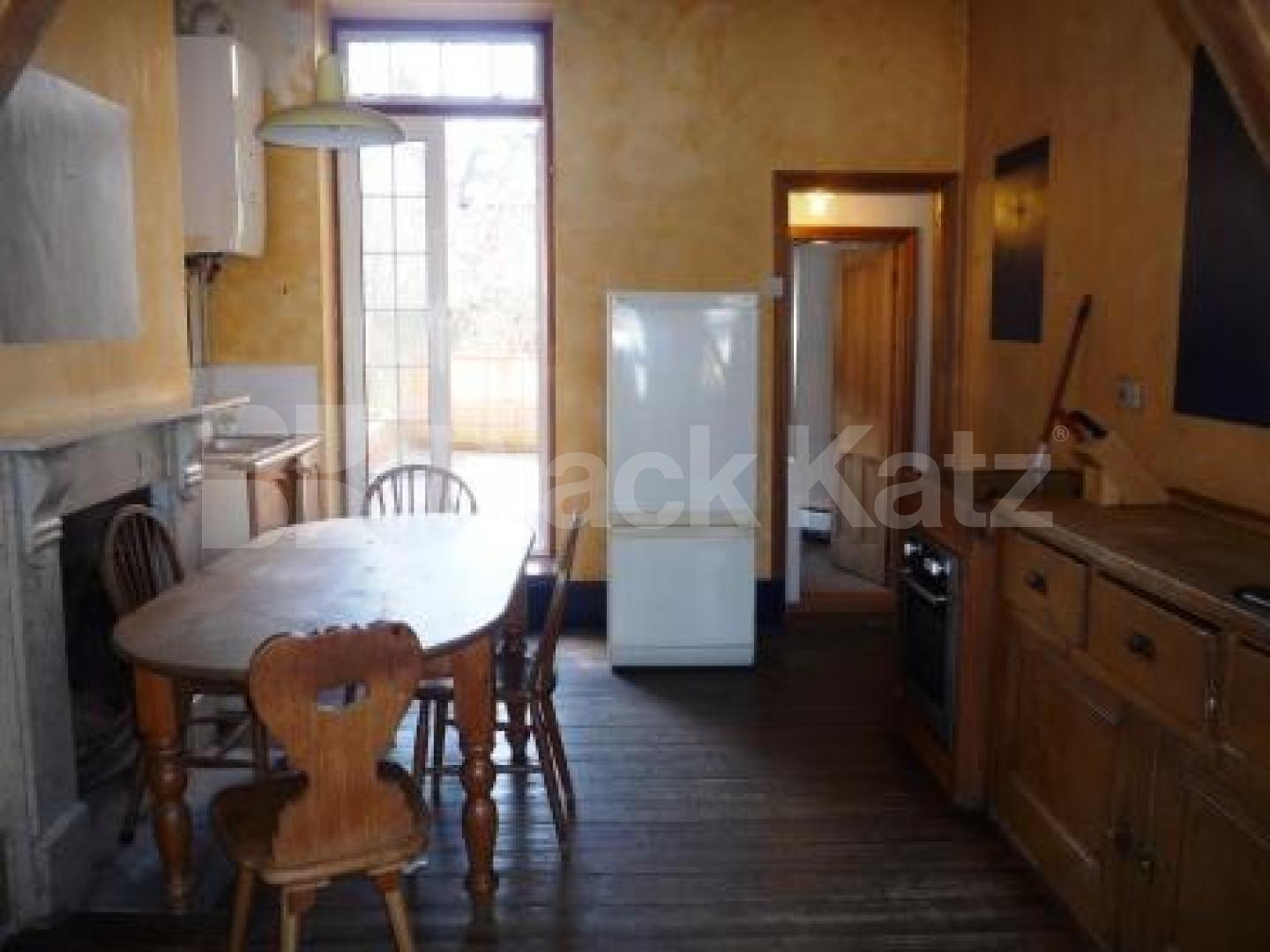 			Available Now, 1 Bedroom, 1 bath, 1 reception Flat			 Park Road, CROUCH END