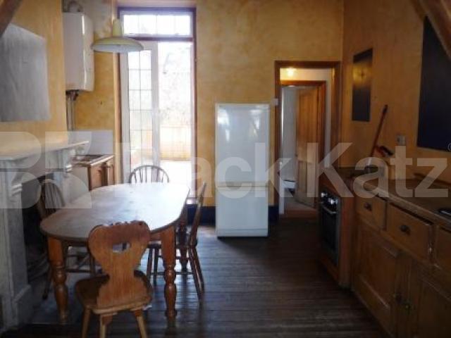 			Available Now, 1 Bedroom, 1 bath, 1 reception Flat			 Park Road, CROUCH END