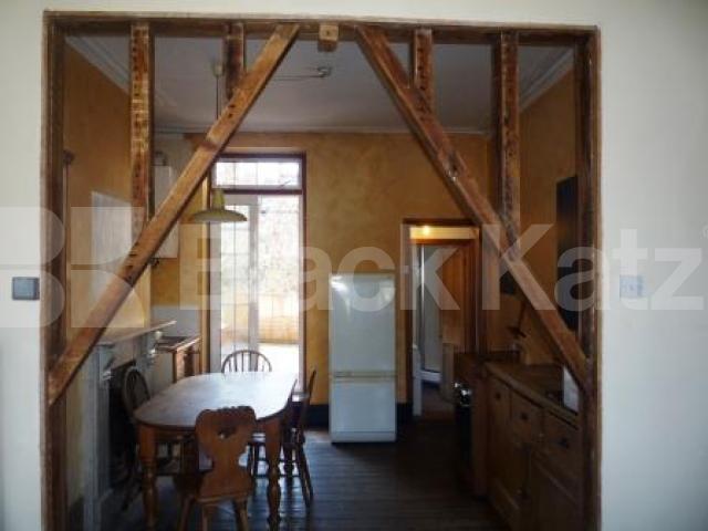 			Available Now, 1 Bedroom, 1 bath, 1 reception Flat			 Park Road, CROUCH END