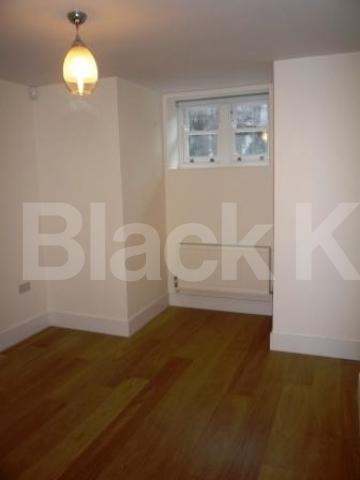 			2 Bedroom, 1 bath, 1 reception Ground Floor Flat			 Shepherds Hill, HIGHGATE