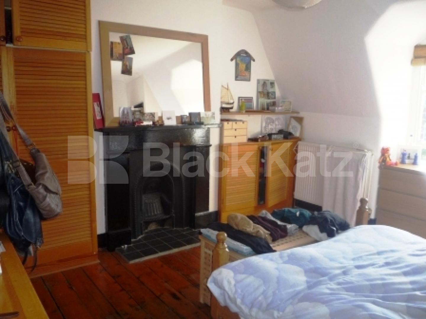 			1 Bedroom, 1 bath, 1 reception Flat			 Weston Park, CROUCH END