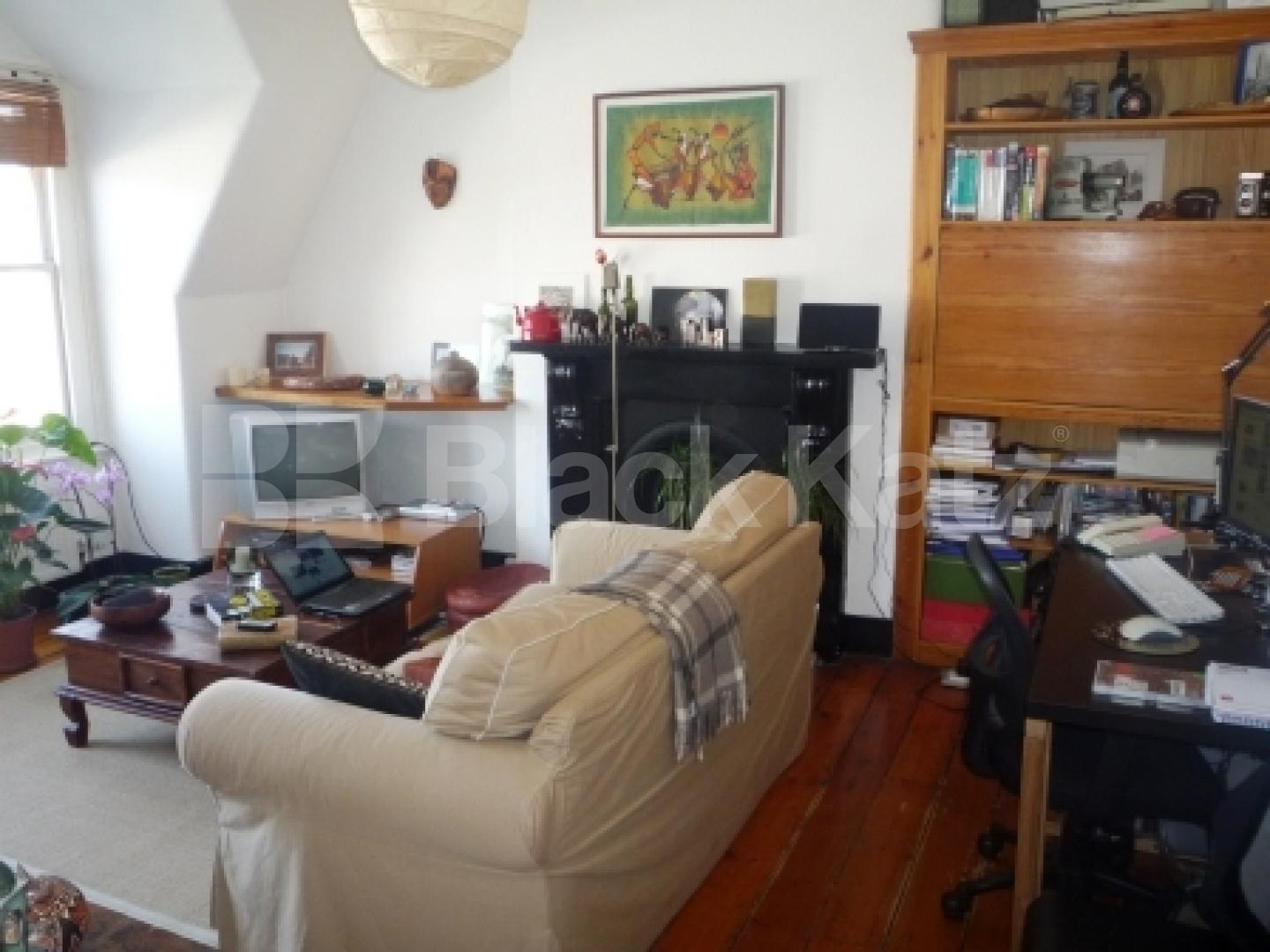 			1 Bedroom, 1 bath, 1 reception Flat			 Weston Park, CROUCH END