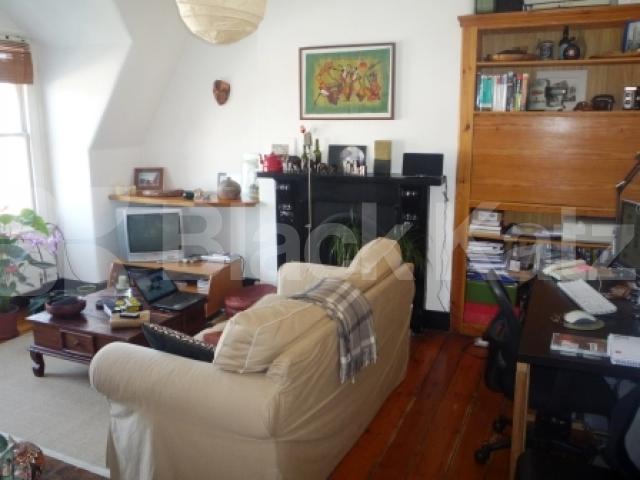 			1 Bedroom, 1 bath, 1 reception Flat			 Weston Park, CROUCH END