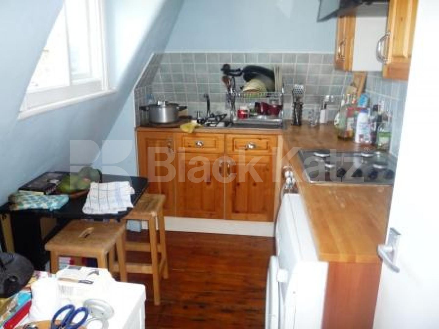 			1 Bedroom, 1 bath, 1 reception Flat			 Weston Park, CROUCH END