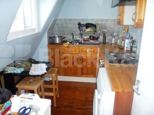 			1 Bedroom, 1 bath, 1 reception Flat			 Weston Park, CROUCH END