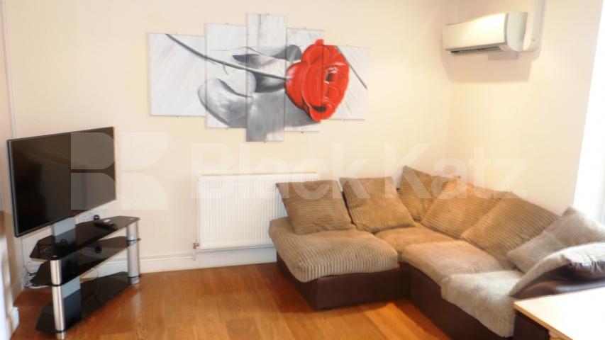 			Immediate vieiwing essential!, 2 Bedroom, 1 bath, 1 reception Flat			 High Street Hornsey, Hornsey
