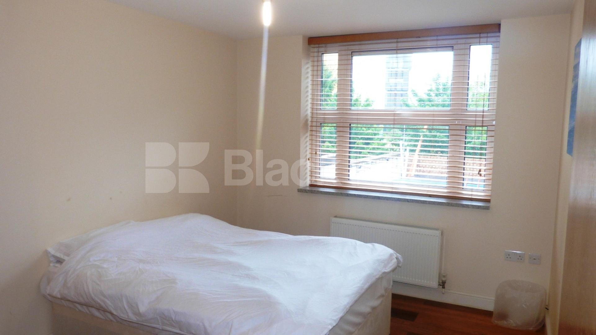 			Immediate vieiwing essential!, 2 Bedroom, 1 bath, 1 reception Flat			 High Street Hornsey, Hornsey