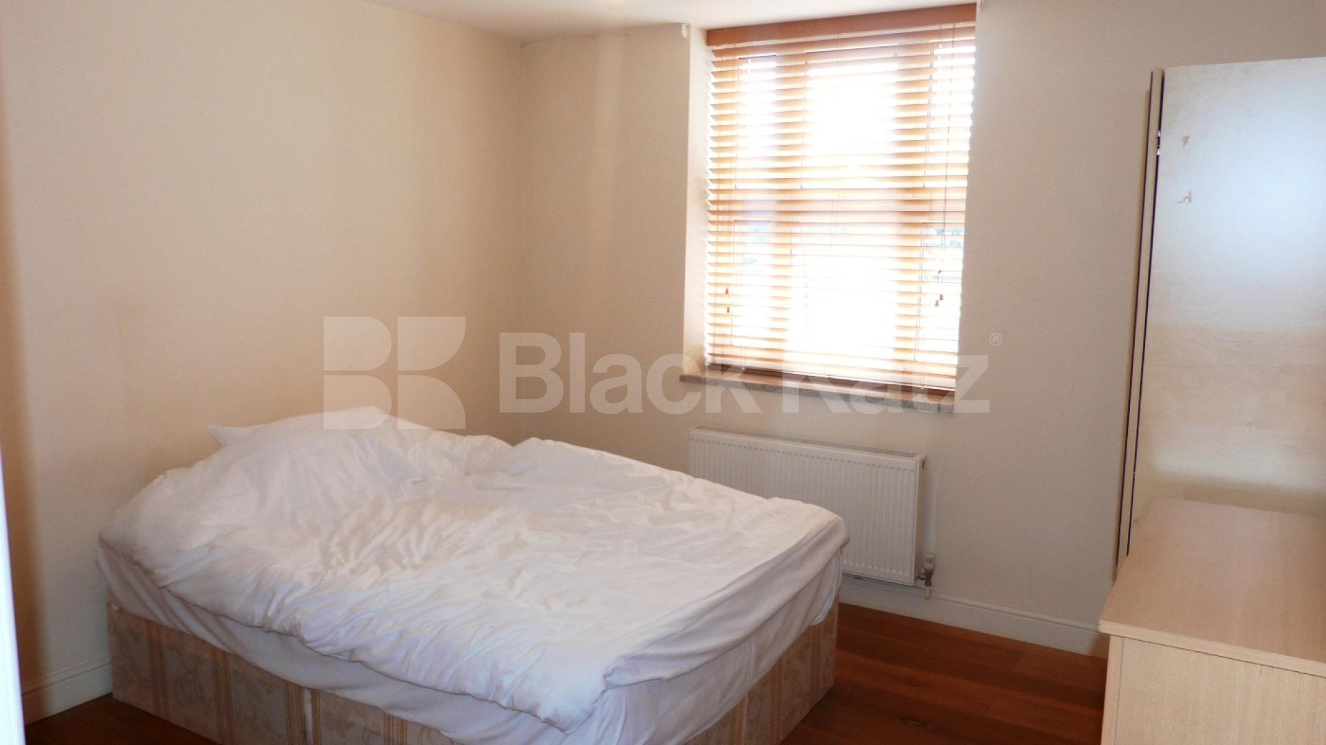 			Immediate vieiwing essential!, 2 Bedroom, 1 bath, 1 reception Flat			 High Street Hornsey, Hornsey