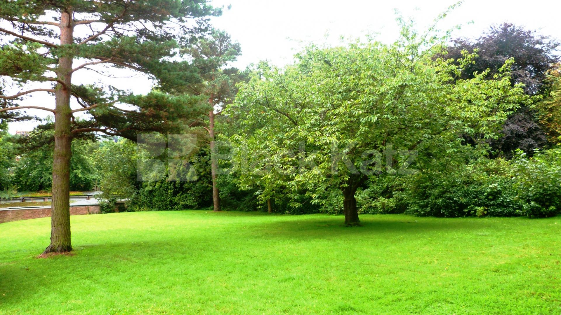 			1 Bedroom, 1 bath, 1 reception Flat			 Shepherds Hill, HIGHGATE