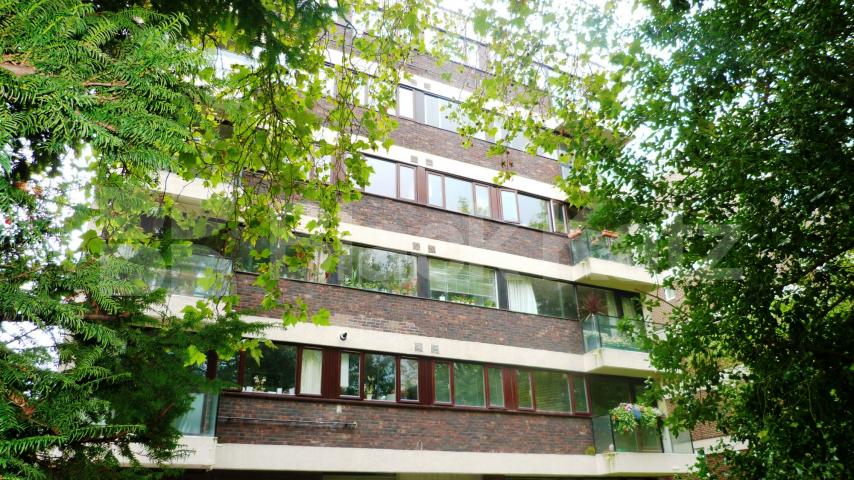 			1 Bedroom, 1 bath, 1 reception Flat			 Shepherds Hill, HIGHGATE