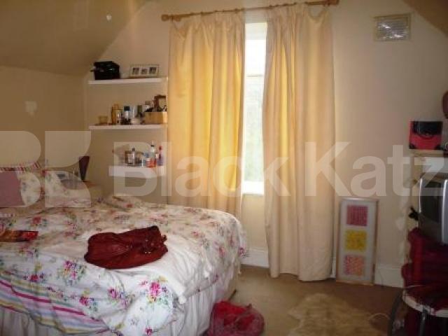 			LET, 2 Bedroom, 1 bath, 1 reception Flat			 Crouch Hill, CROUCH END