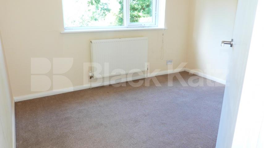 			3 Bedroom, 1 bath, 1 reception House			 Muswell Avenue, Muswell Hill