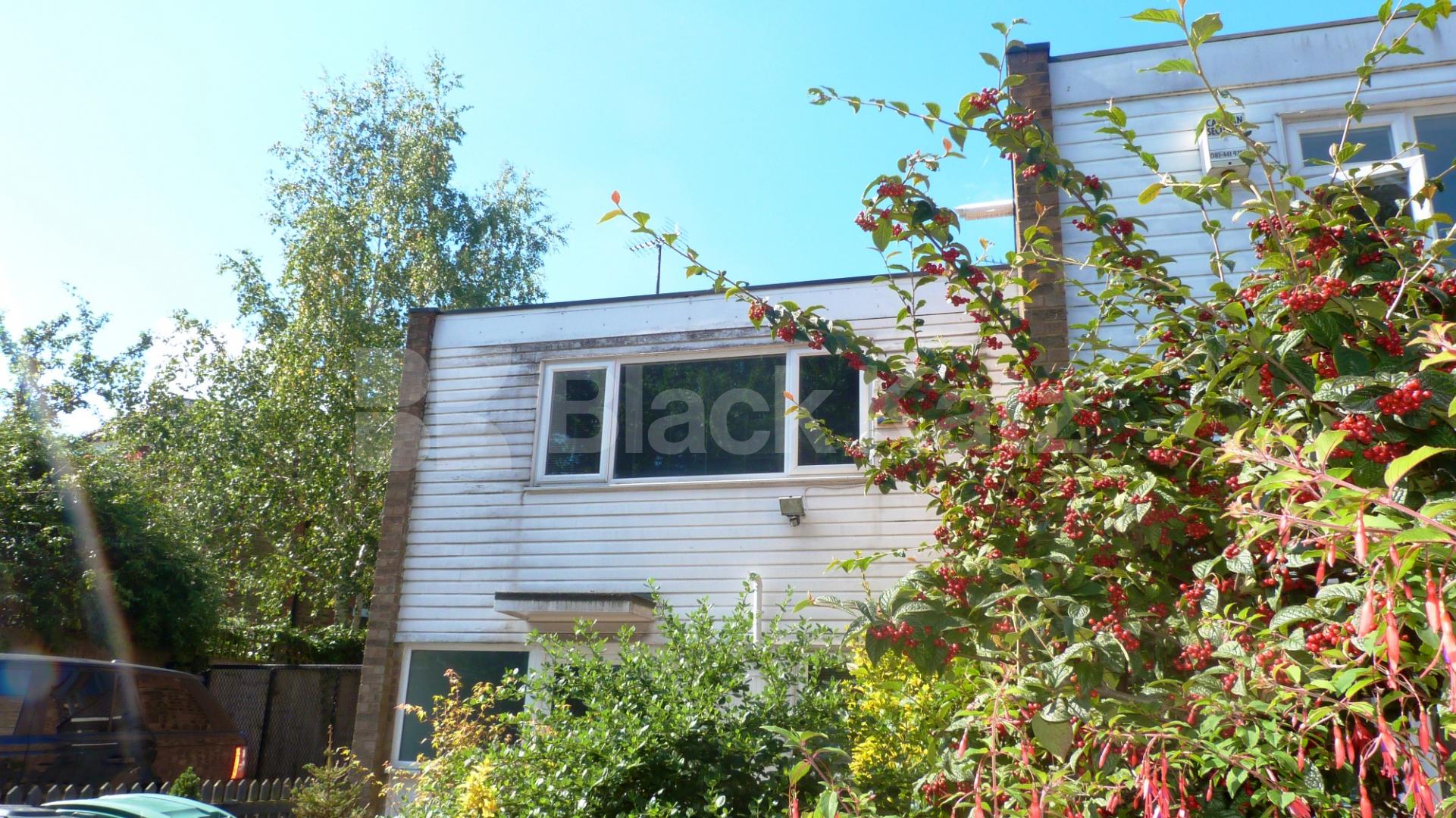 			3 Bedroom, 1 bath, 1 reception House			 Muswell Avenue, Muswell Hill