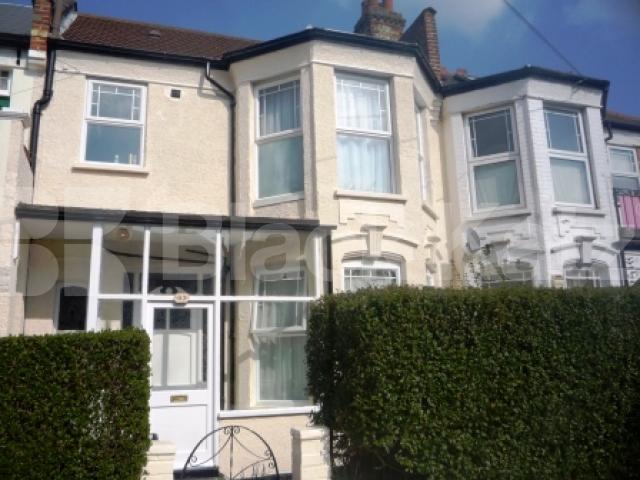 			NEW INSTRUCTION!, 4 Bedroom, 1 bath, 1 reception Terraced House			 Sylvan Avenue, WOOD GREEN