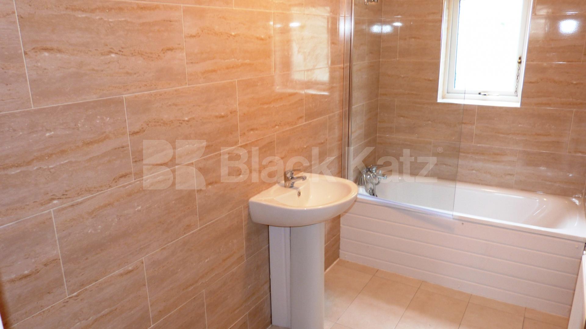 			2 Bedroom, 1 bath, 1 reception Flat			 Muswell Hill, Muswell Hill