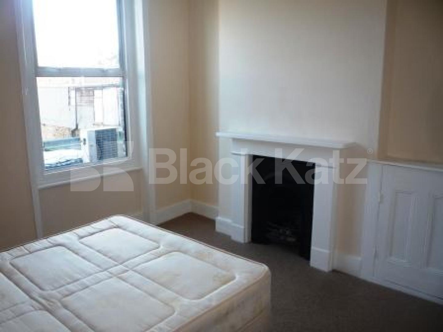 			3 Bedroom, 1 bath, 1 reception Flat			 Tottenham Lane, CROUCH END