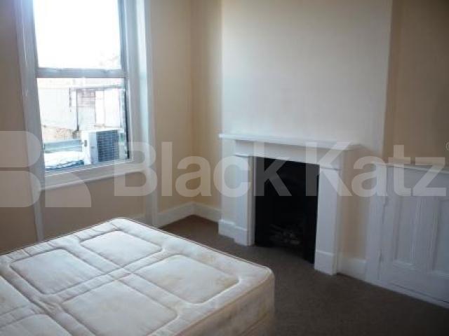 			3 Bedroom, 1 bath, 1 reception Flat			 Tottenham Lane, CROUCH END