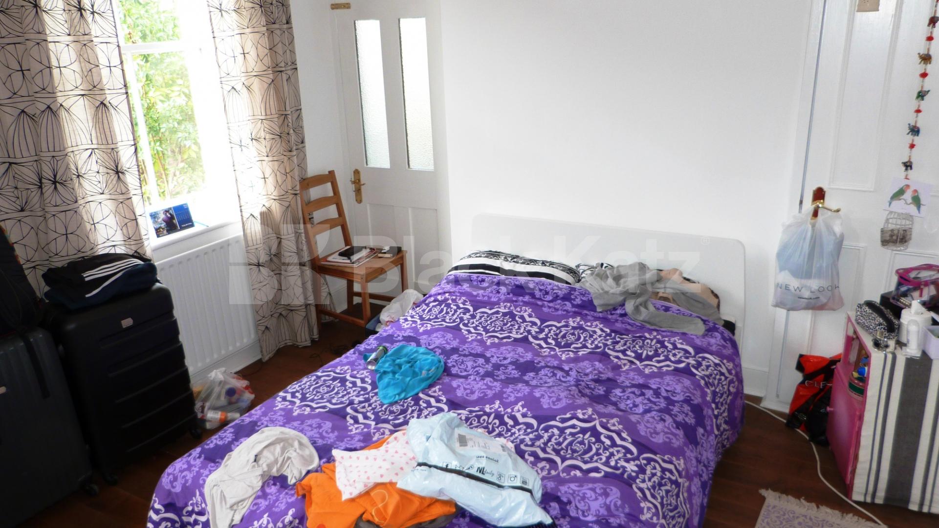 			2 Bedroom, 1 bath, 1 reception Flat			 Birkbeck Mansions, Crouch End