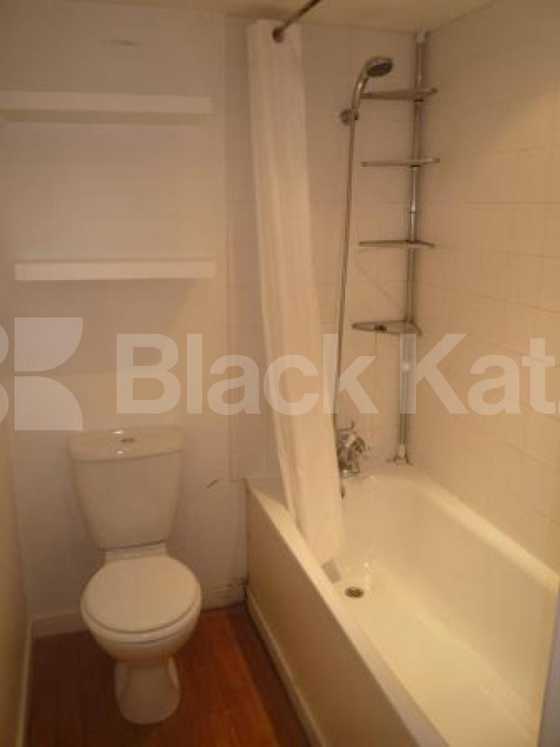 			2 Bedroom, 1 bath, 1 reception Ground Floor Flat			 Hillfield Avenue, CROUCH END