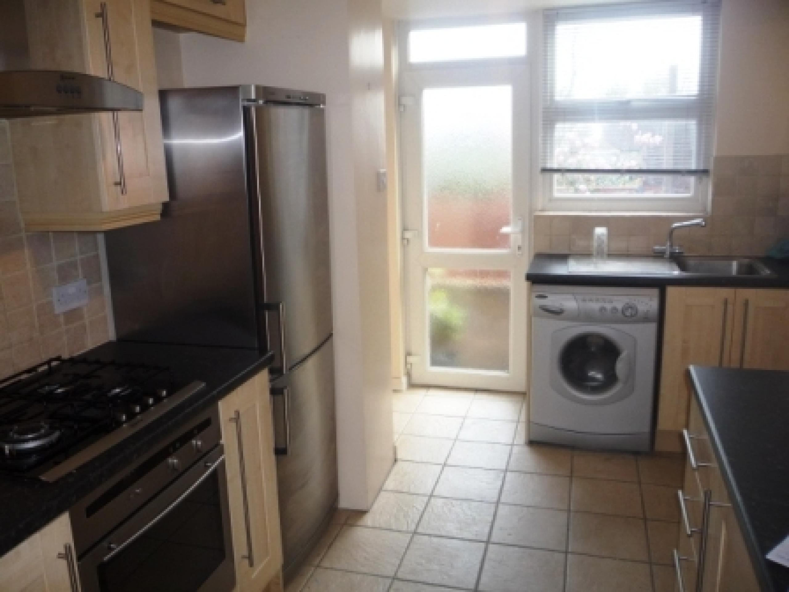 			NEW INSTRUCTION, 2 Bedroom, 1 bath, 1 reception Flat			 Friern Park, FRIERN BARNET/FINCHLEY N12