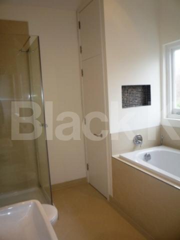 			4 Bedroom, 1 bath, 1 reception Ground Floor Flat			 Shepherds Hill, Shepherds Hill