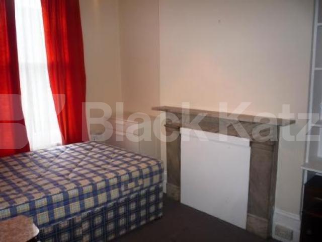 			2 Bedroom, 1 bath, 1 reception Flat			 Palace Road, CROUCH END N8