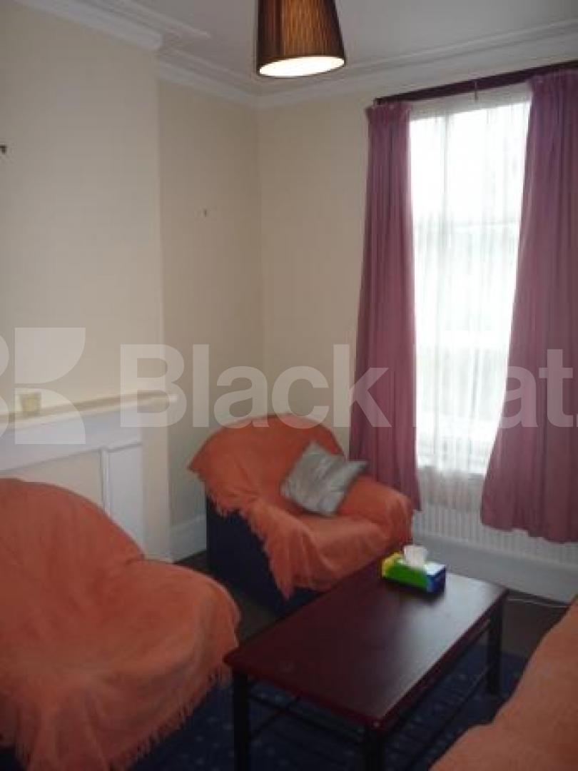 			2 Bedroom, 1 bath, 1 reception Flat			 Palace Road, CROUCH END N8