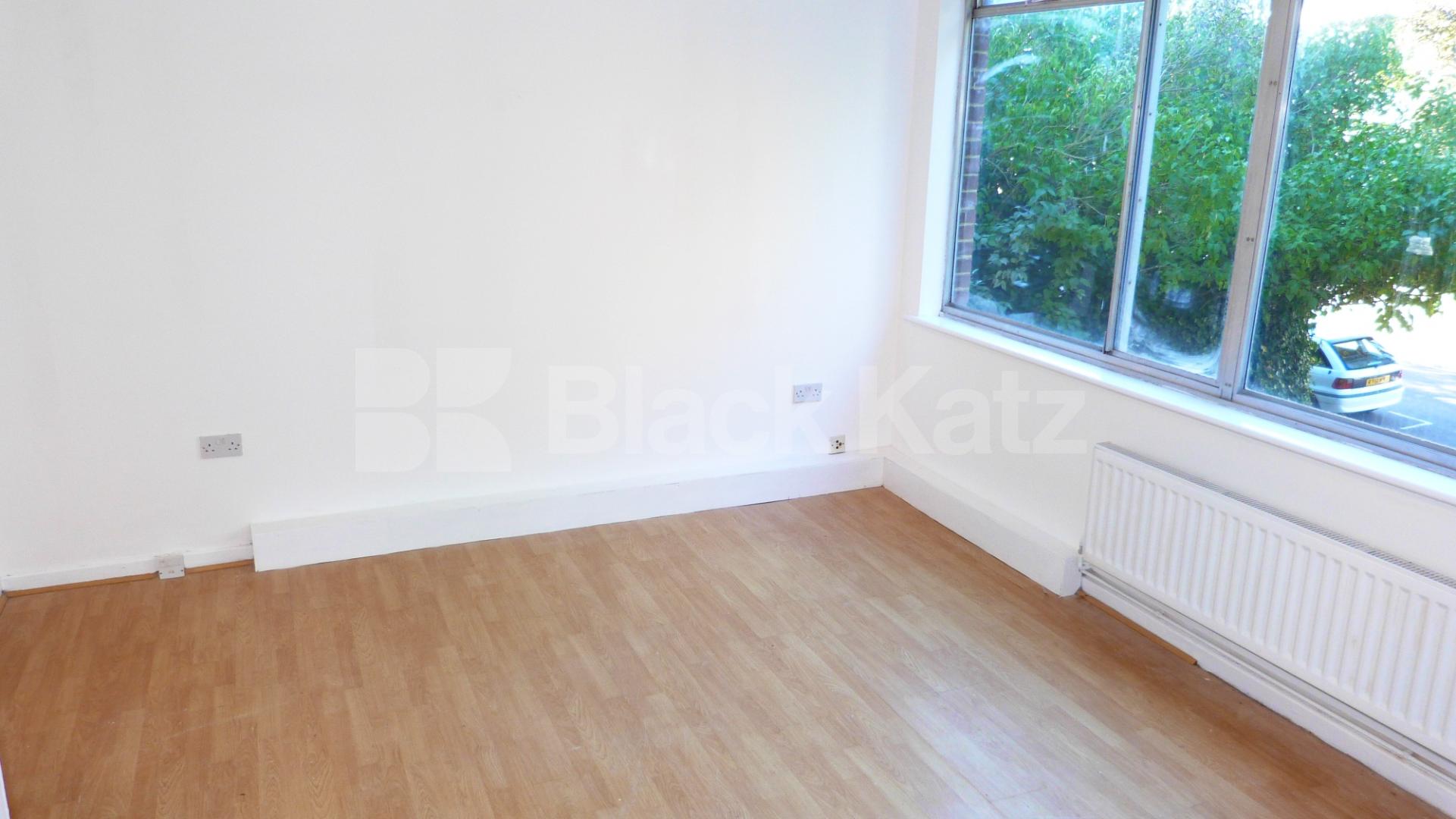 			Studio Apartment, 1 bath, 1 reception Flat			 Avenue Road, Highgate