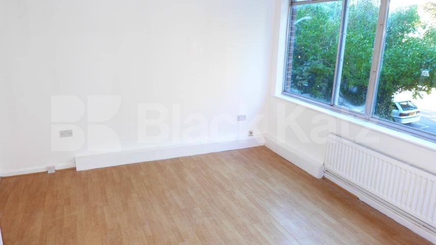 			Studio Apartment, 1 bath, 1 reception Flat			 Avenue Road, Highgate