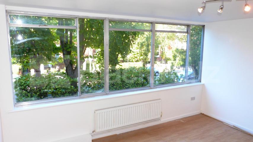 			Studio Apartment, 1 bath, 1 reception Flat			 Avenue Road, Highgate