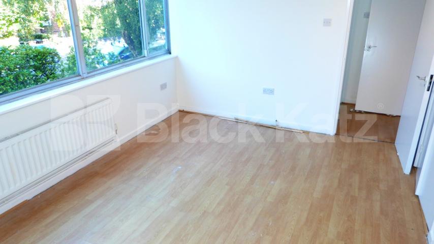 			Studio Apartment, 1 bath, 1 reception Flat			 Avenue Road, Highgate