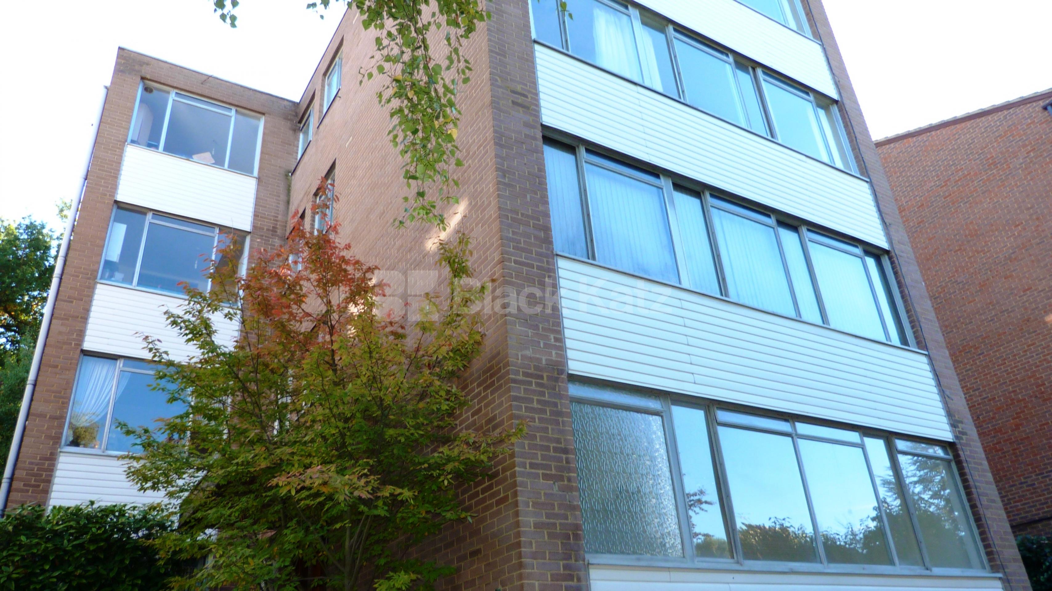 			Studio Apartment, 1 bath, 1 reception Flat			 Avenue Road, Highgate N6