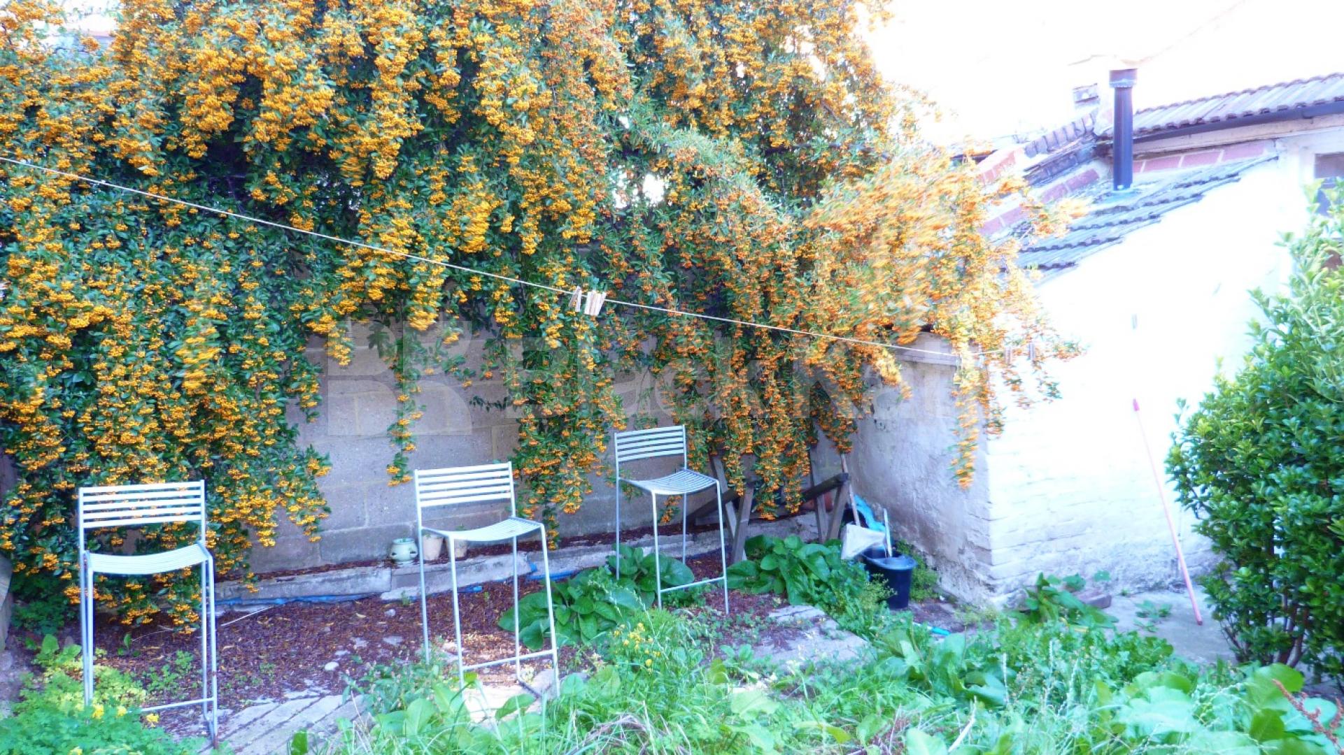 			Studio Apartment, 1 bath, 1 reception Studio			 Park Road, Crouch End