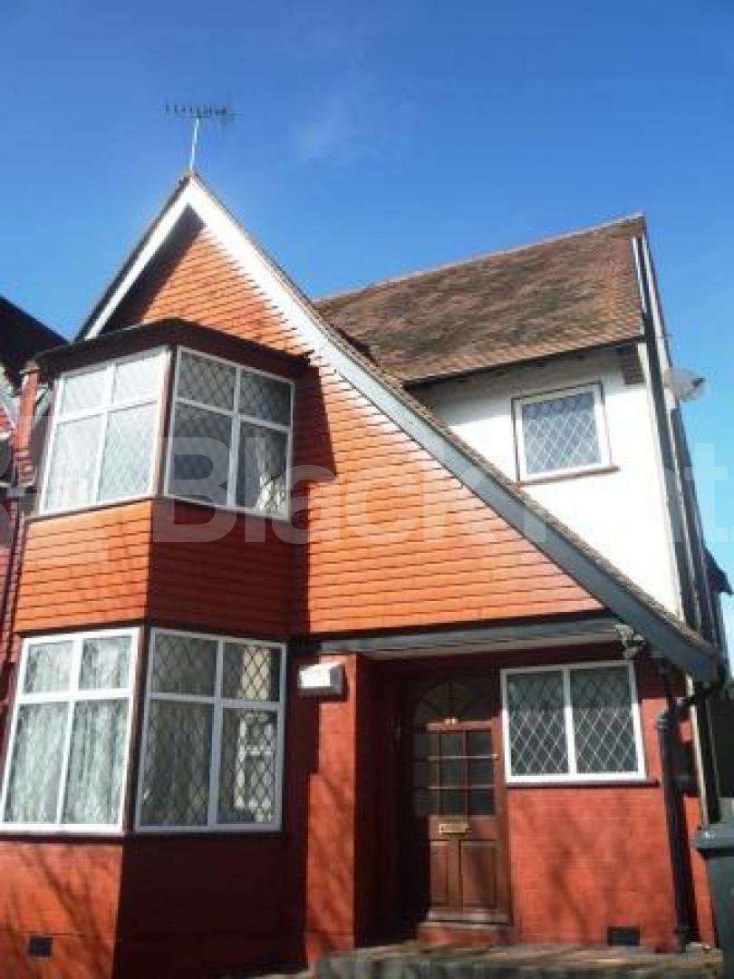 			3 Bedroom, 1 bath, 1 reception Semi-Detached House			 Cyprus Avenue, Finchley Central