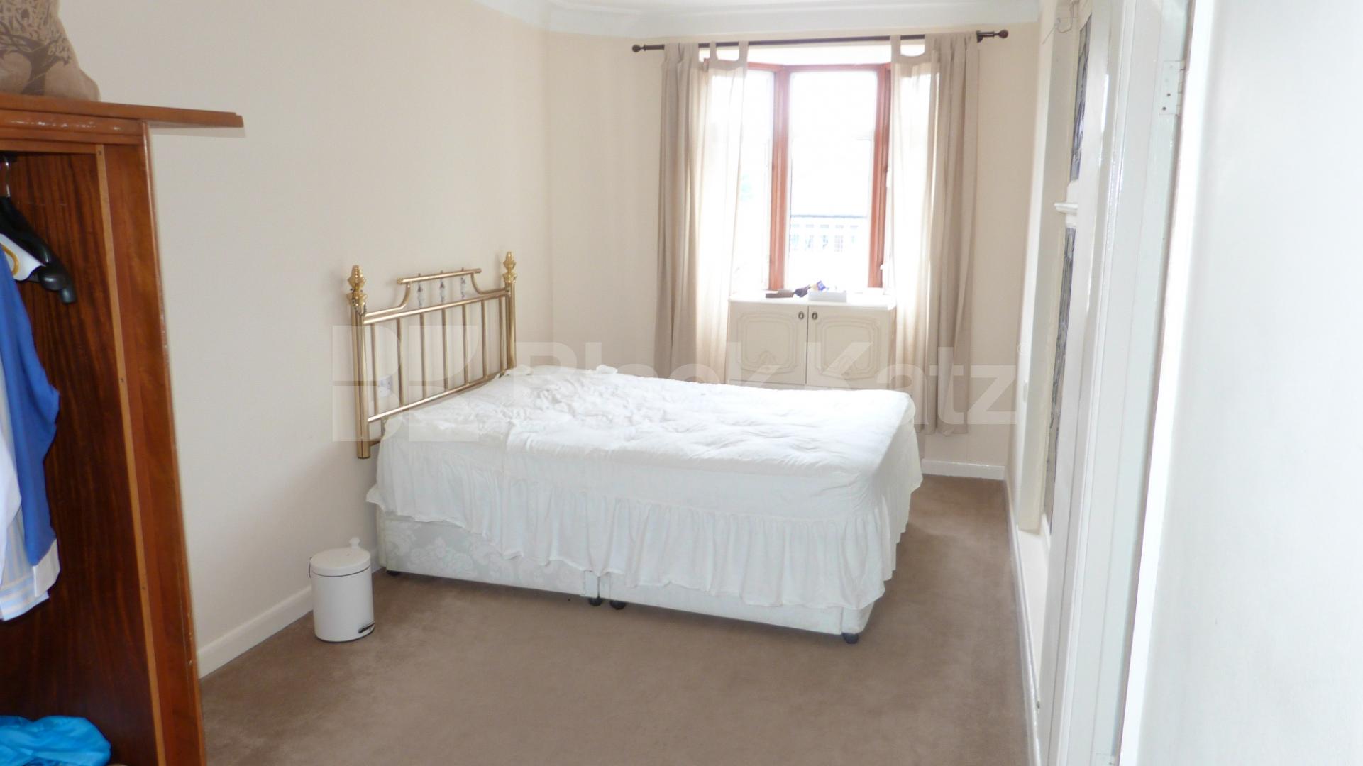 			4 Bedroom, 1 bath, 1 reception House			 Forestdale , Southgate
